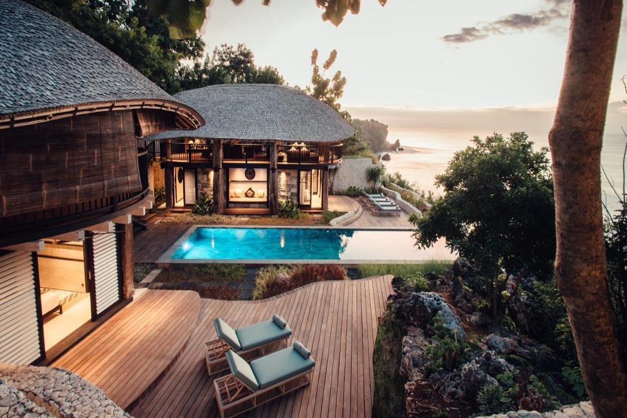 Resort Suarga Padang Padang 5*